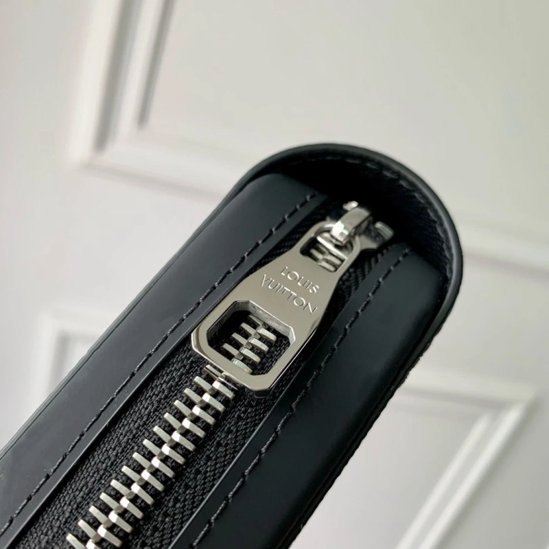 LV Wallets 4048I-0198