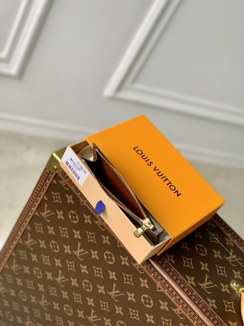 LV Wallets 4048I-0199