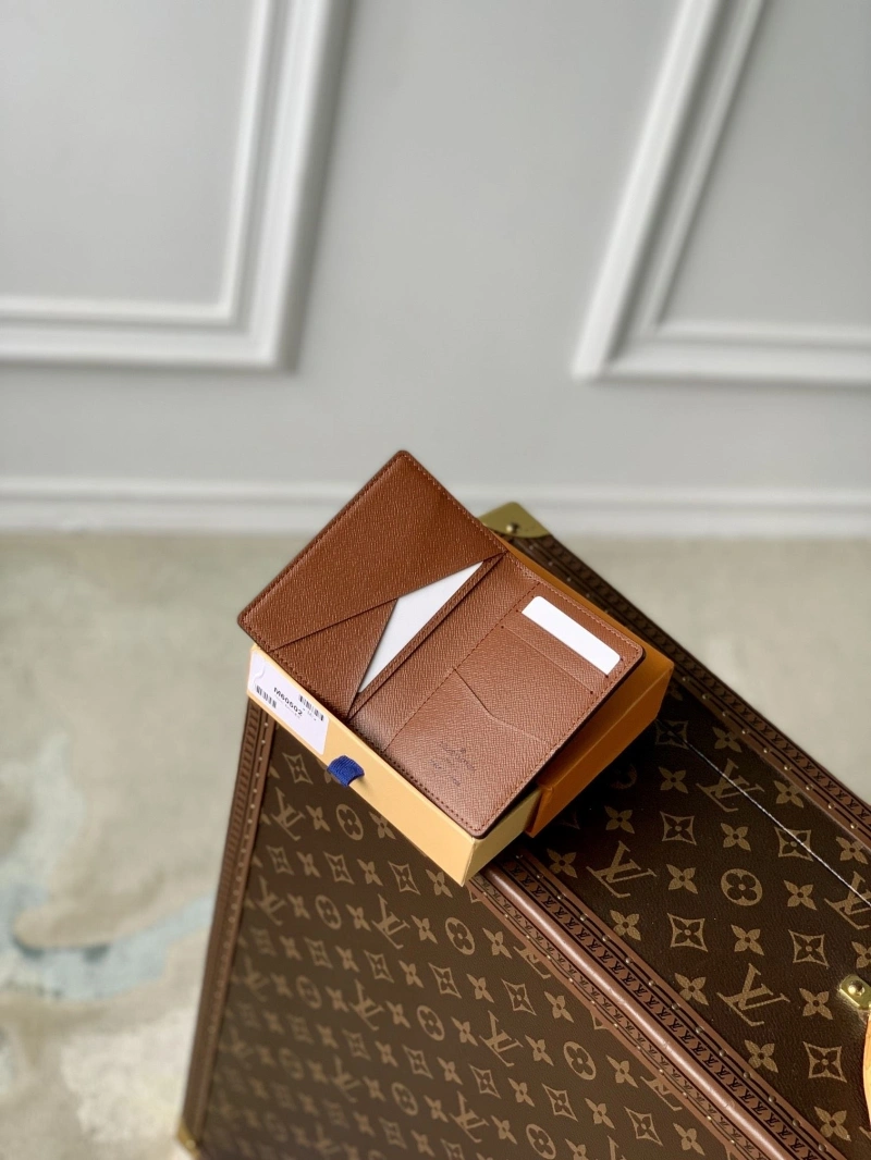 LV Wallets 4048I-0200