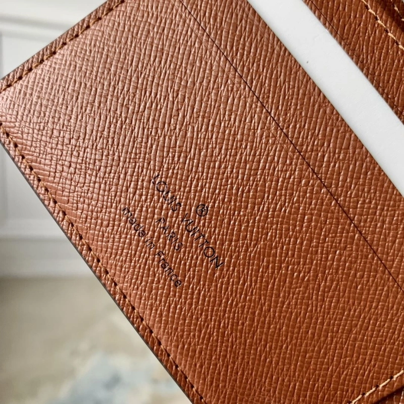 LV Wallets 4048I-0201