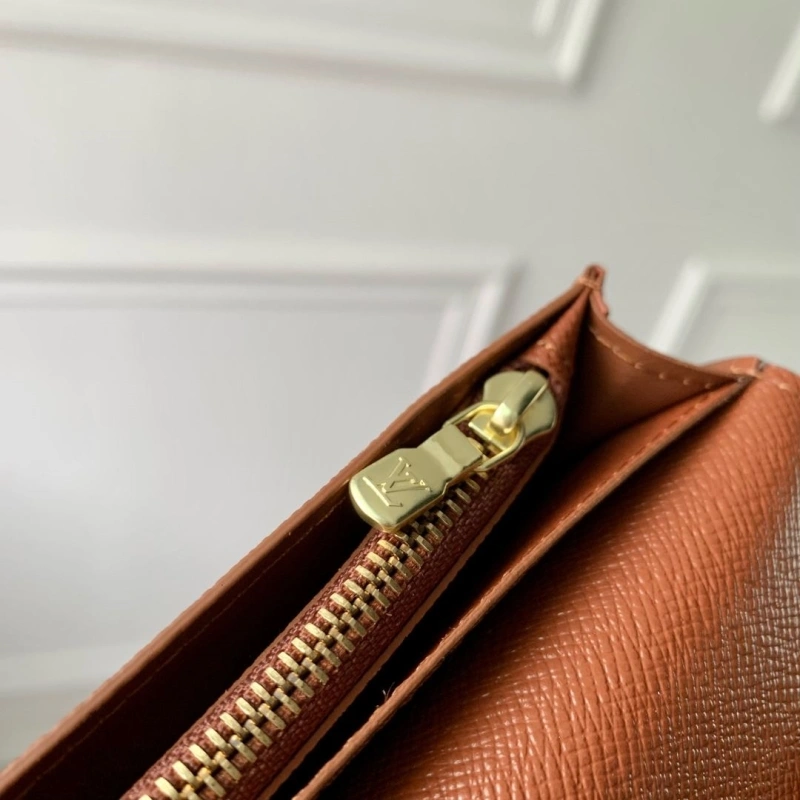 LV Wallets 4048I-0202
