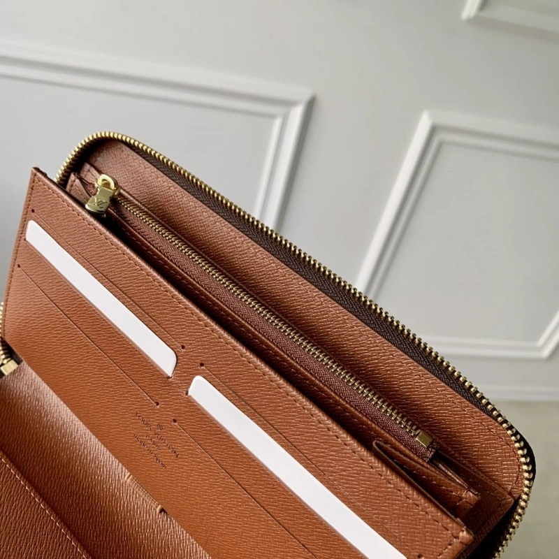 LV Wallets 4048I-0203