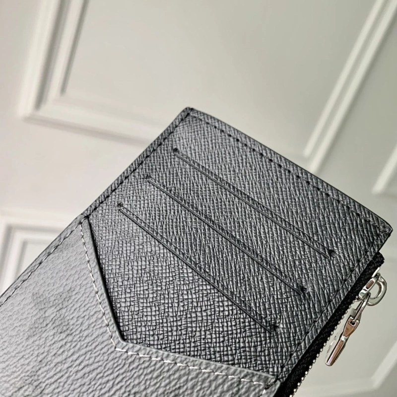 LV Wallets 4048I-0205