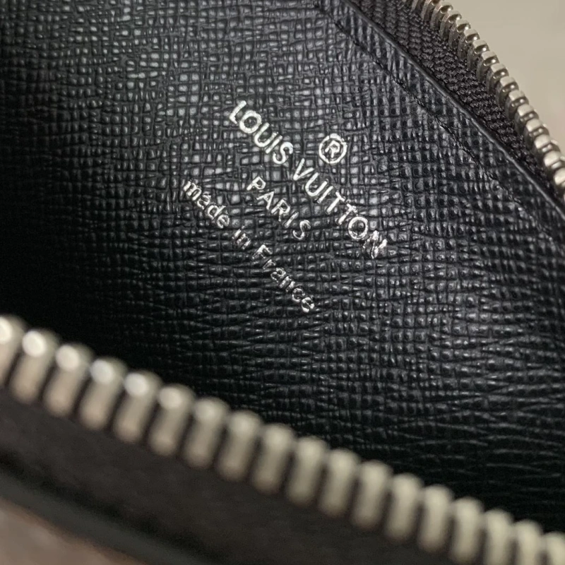 LV Wallets 4048I-0205