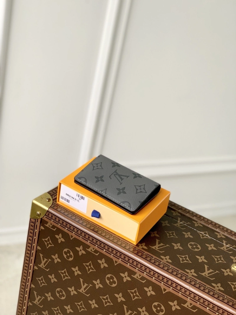 LV Wallets 4048I-0206