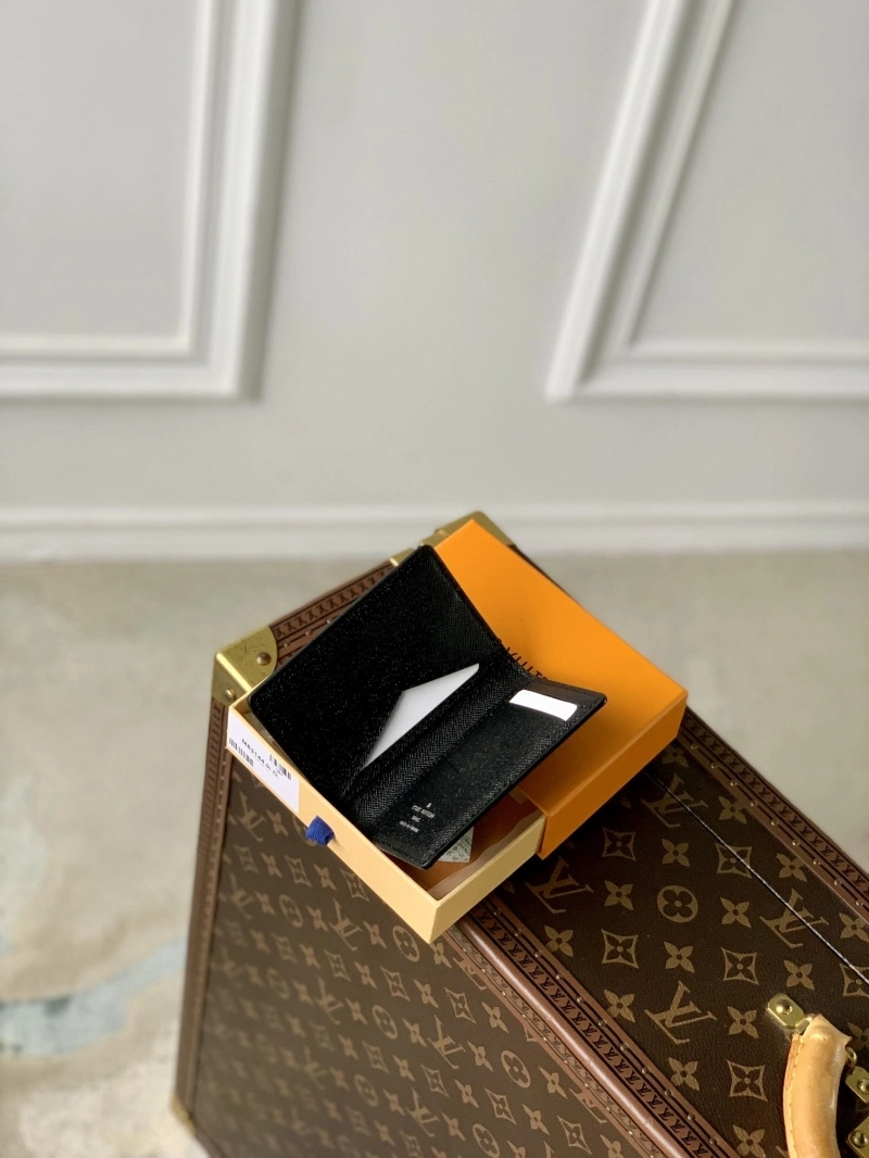 LV Wallets 4048I-0206