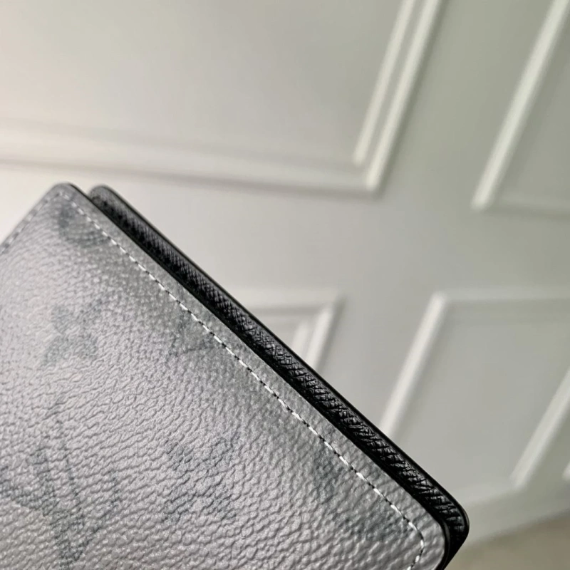 LV Wallets 4048I-0206