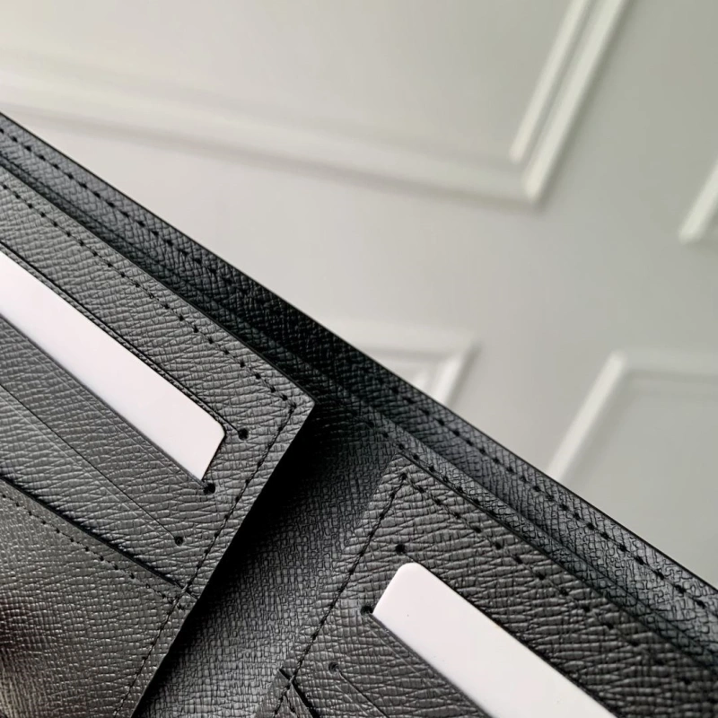 LV Wallets 4048I-0207