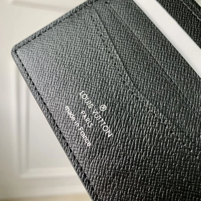 LV Wallets 4048I-0207
