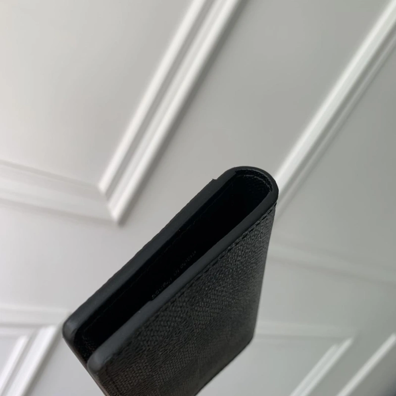 LV Wallets 4048I-0211
