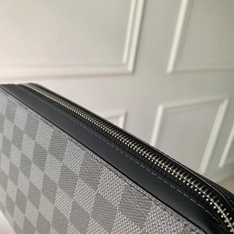 LV Wallets 4048I-0213