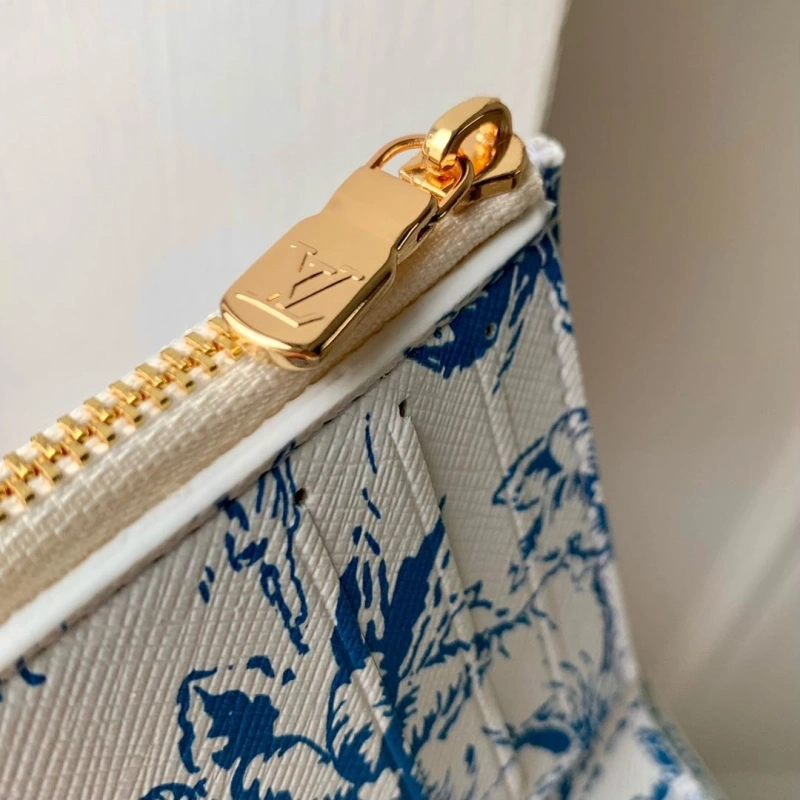 LV Wallets 4048I-0224