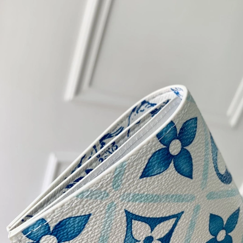 LV Wallets 4048I-0228