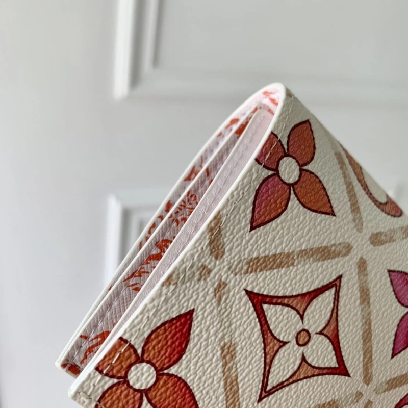LV Wallets 4048I-0229