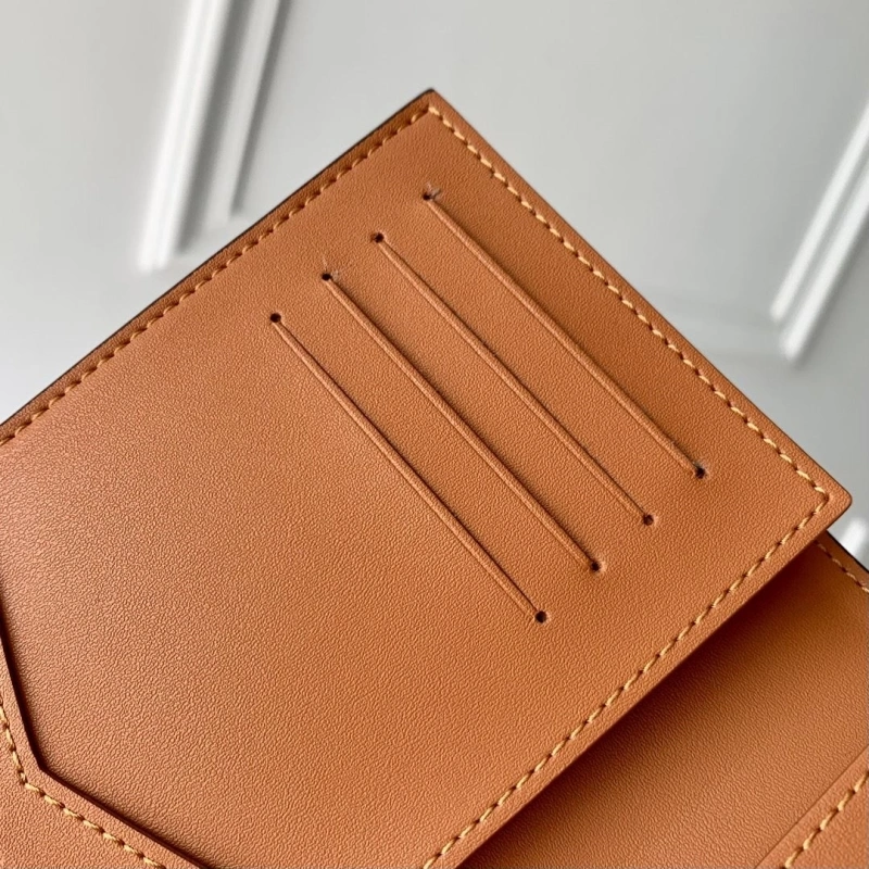 LV Wallets 4048I-0236