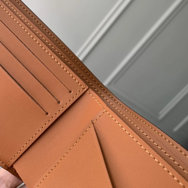 LV Wallets 4048I-0237