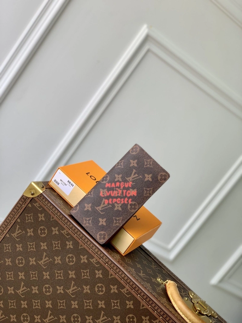 LV Wallets 4048I-0238