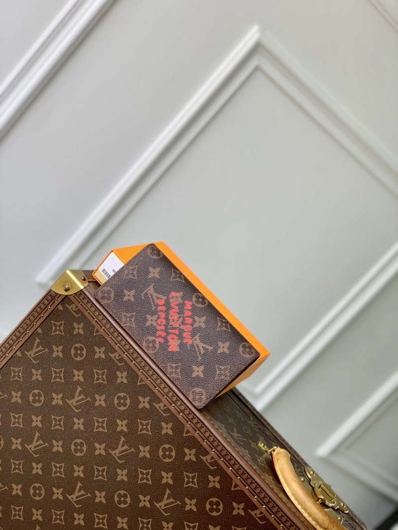 LV Wallets 4048I-0238