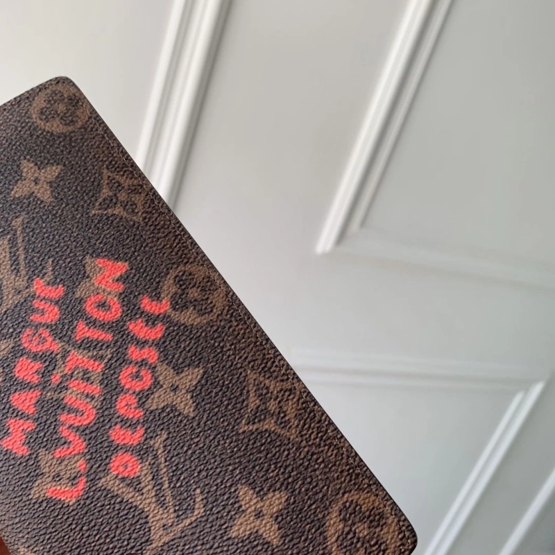 LV Wallets 4048I-0238