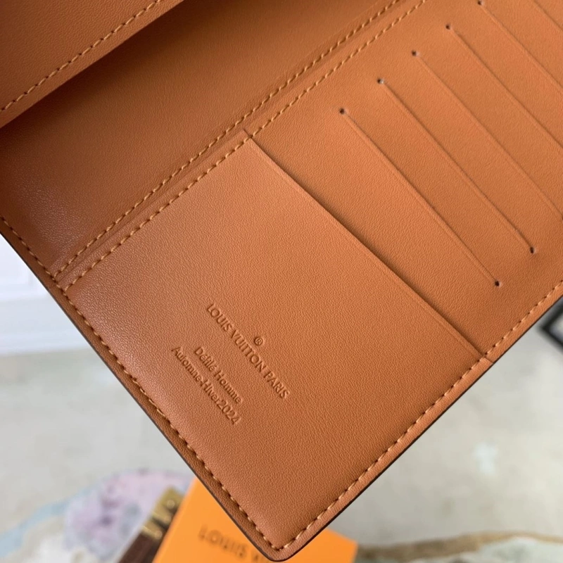 LV Wallets 4048I-0238