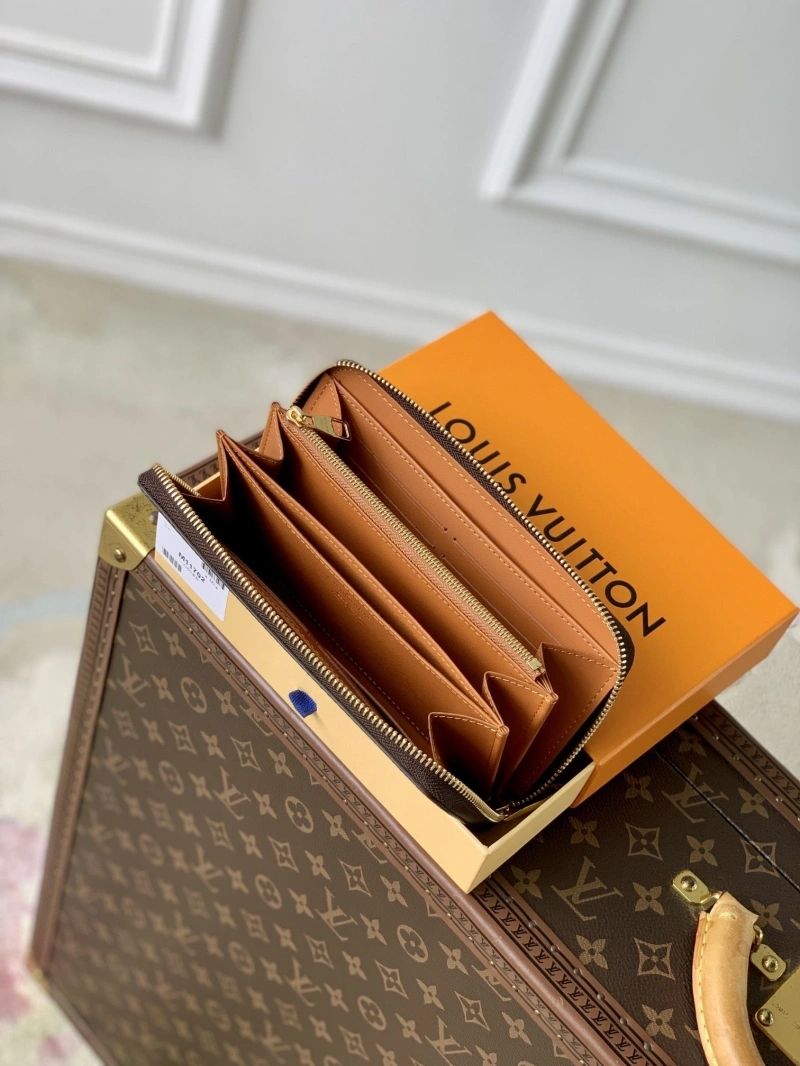 LV Wallets 4048I-0239