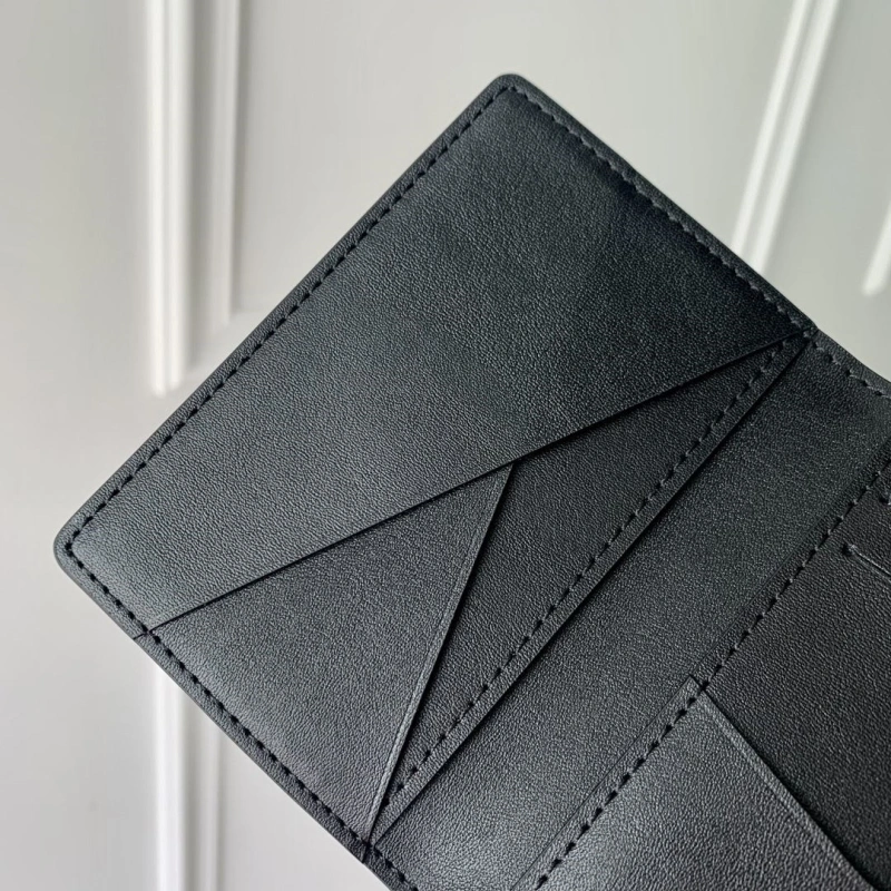 LV Wallets 4048I-0240