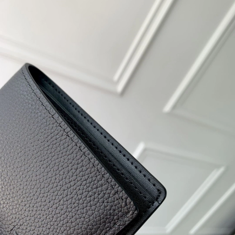 LV Wallets 4048I-0241