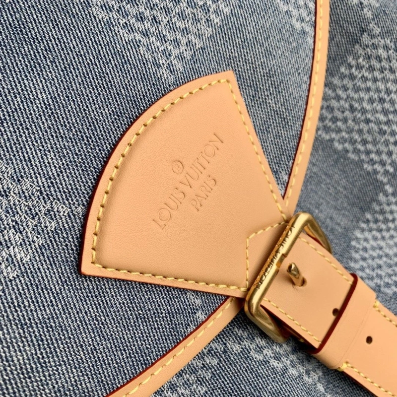 LV Backpacks 4048I-0243