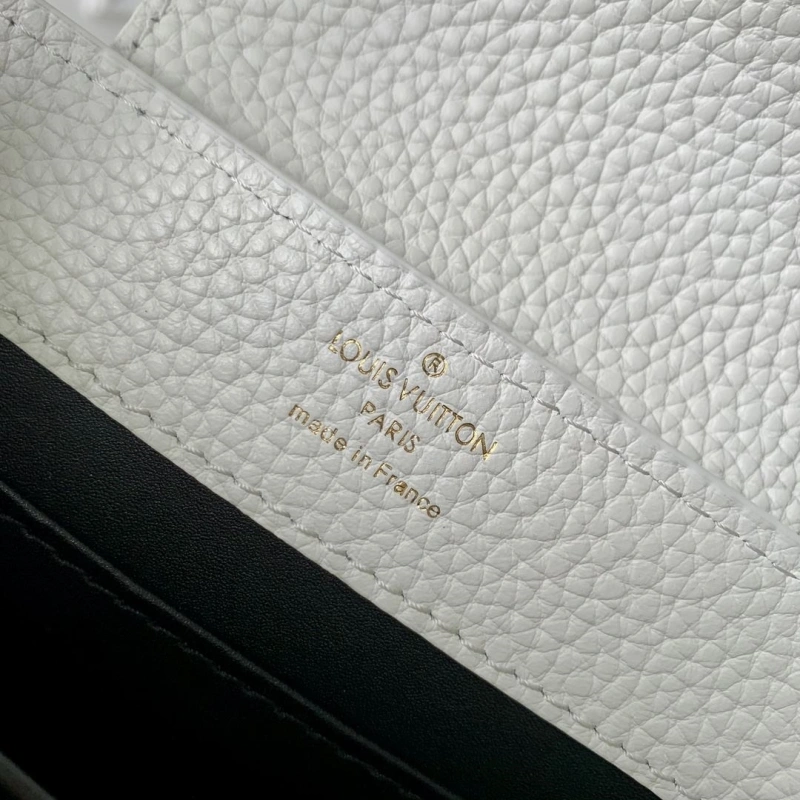LV Capucines Bags 4048I-0261