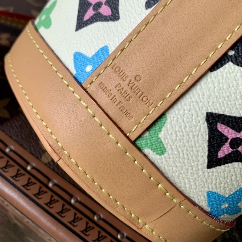 LV Wallets 4048I-0284