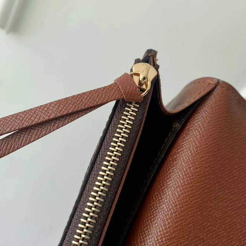 LV Wallets 4048I-0289