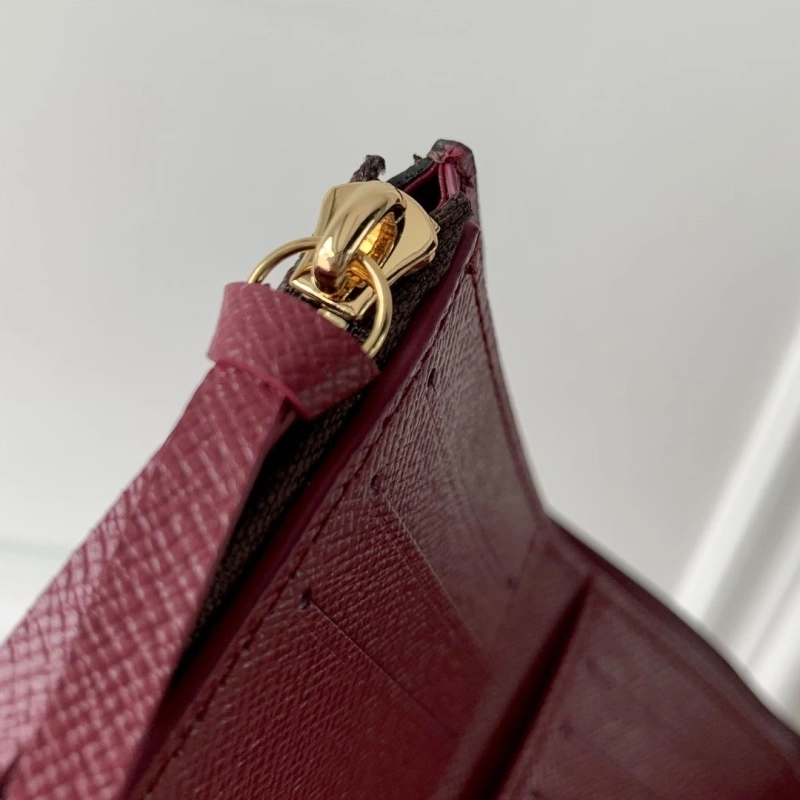 LV Wallets 4048I-0291