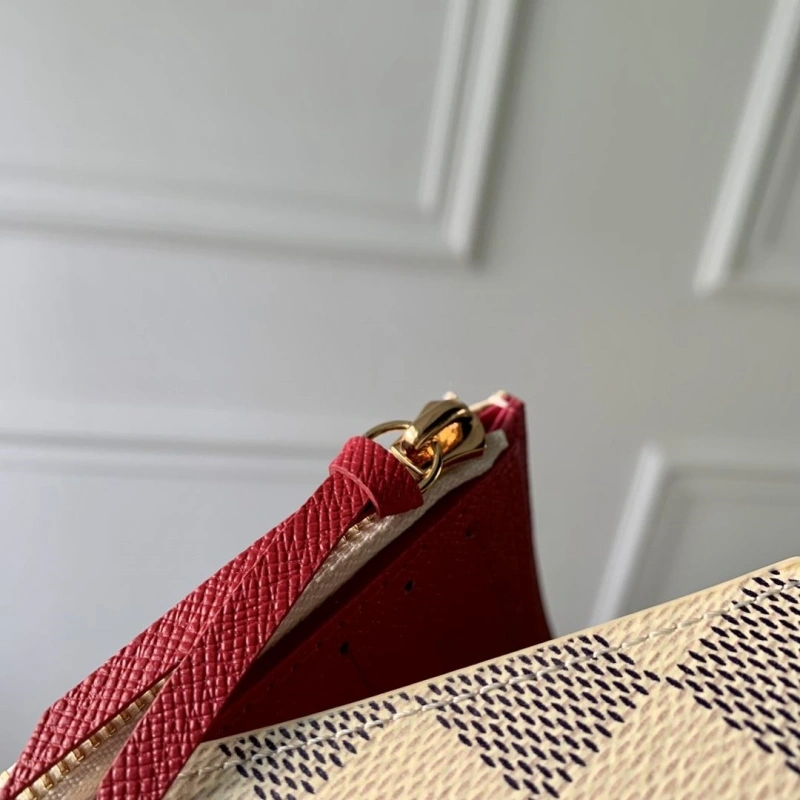 LV Wallets 4048I-0297