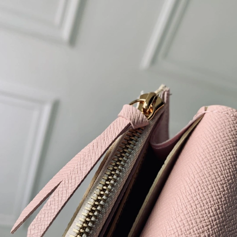 LV Wallets 4048I-0301