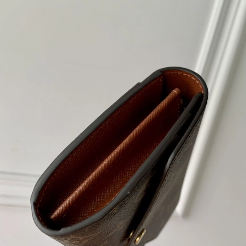LV Wallets 4048I-0302