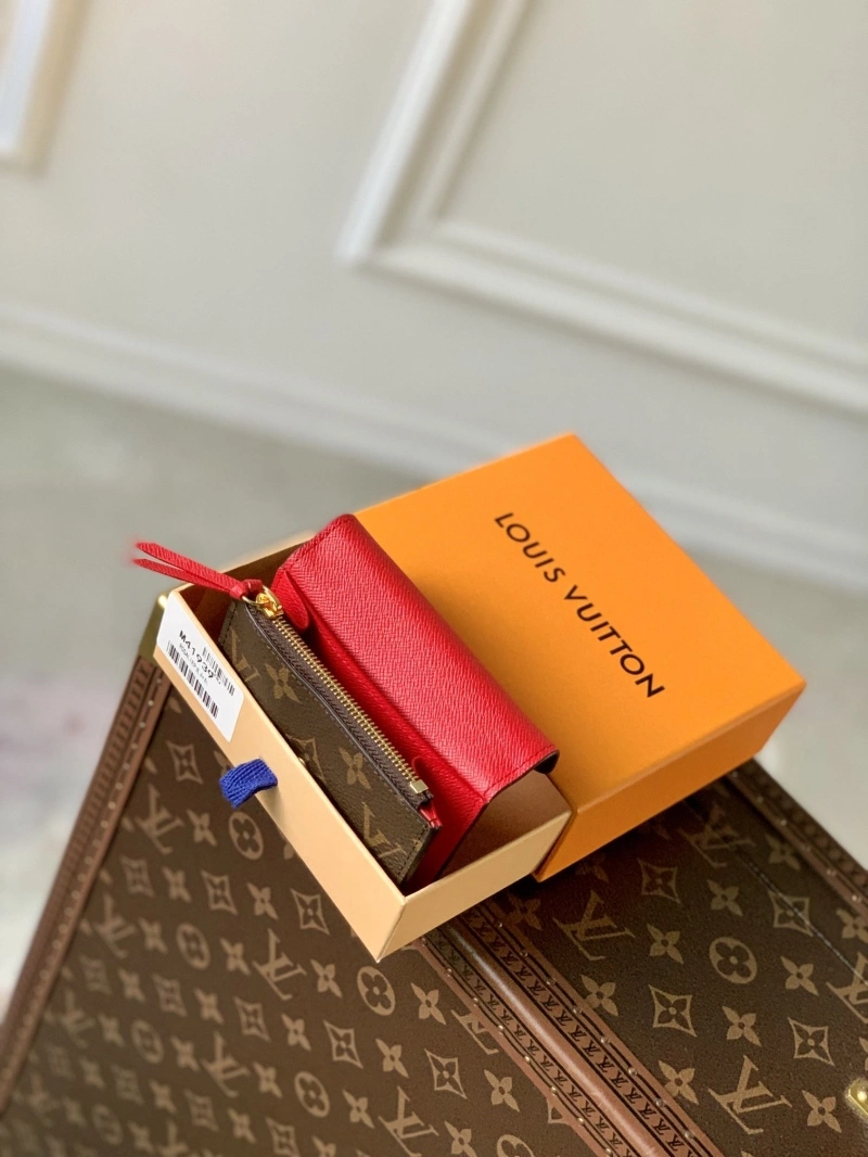 LV Wallets 4048I-0317