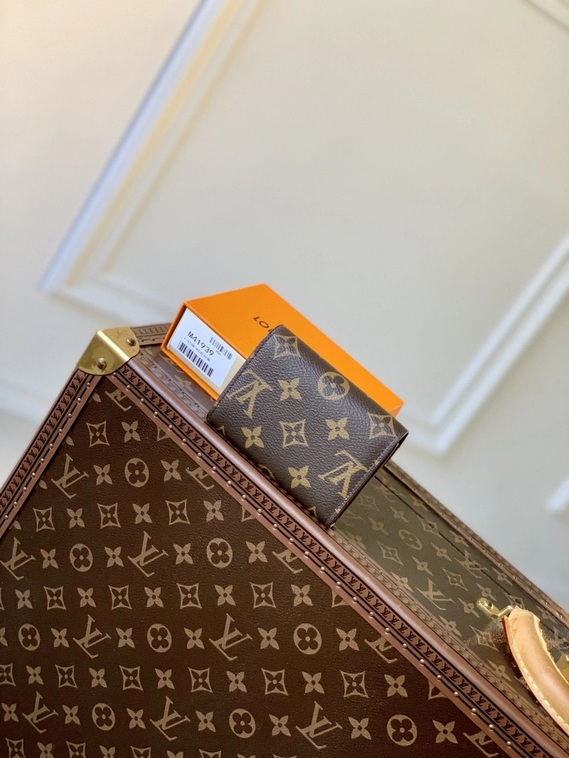 LV Wallets 4048I-0318
