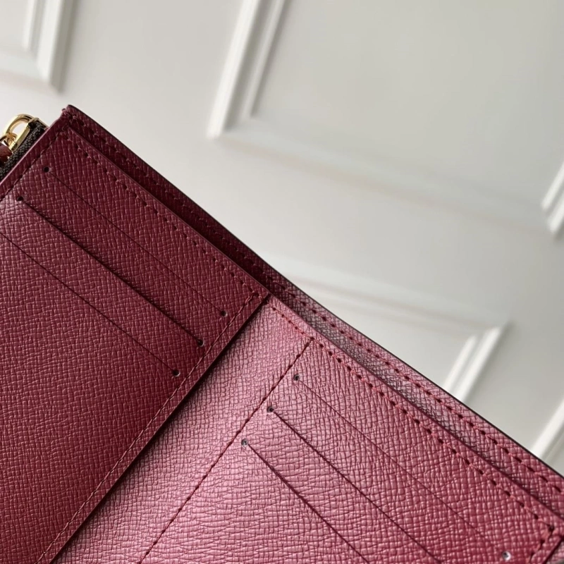 LV Wallets 4048I-0324