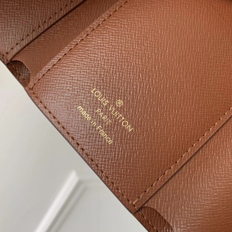LV Wallets 4048I-0325