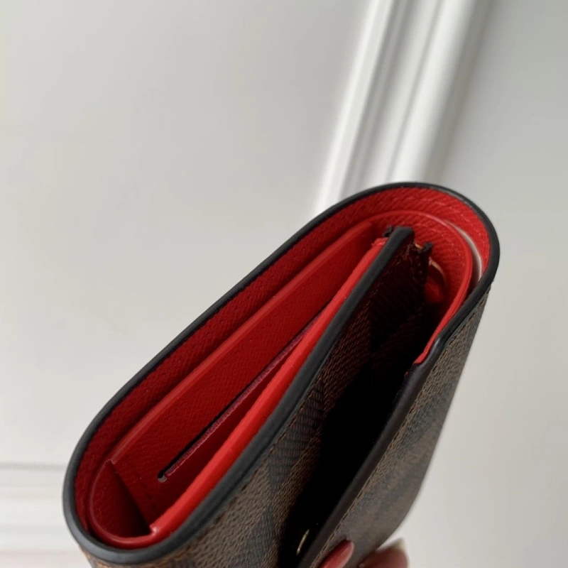 LV Wallets 4048I-0327