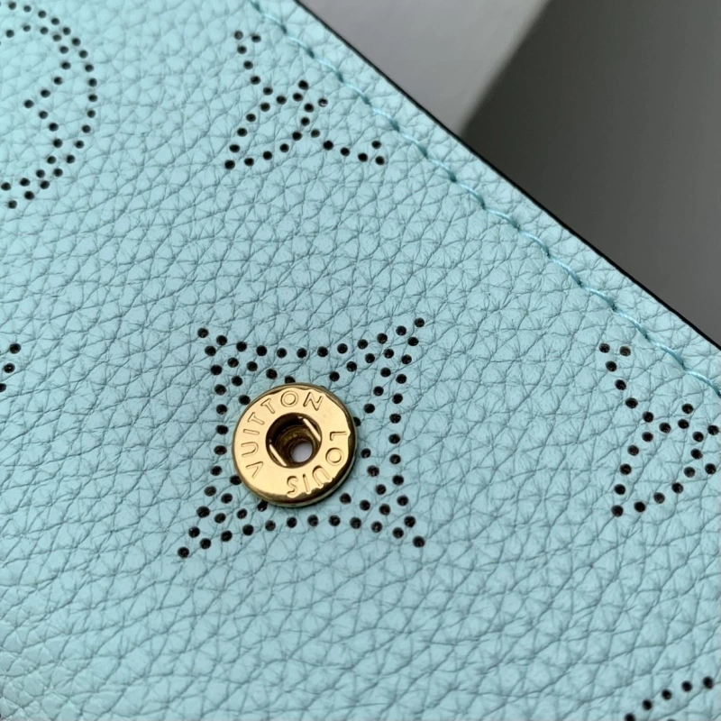 LV Wallets 4048I-0334