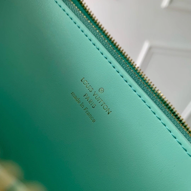 LV Wallets 4048I-0337