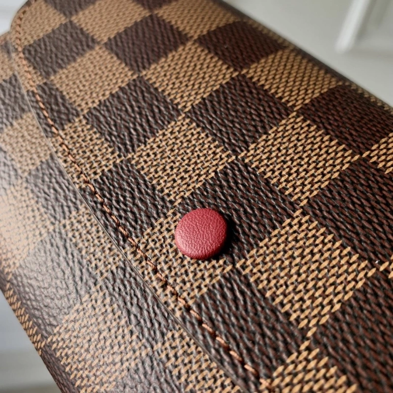 LV Wallets 4048I-0338