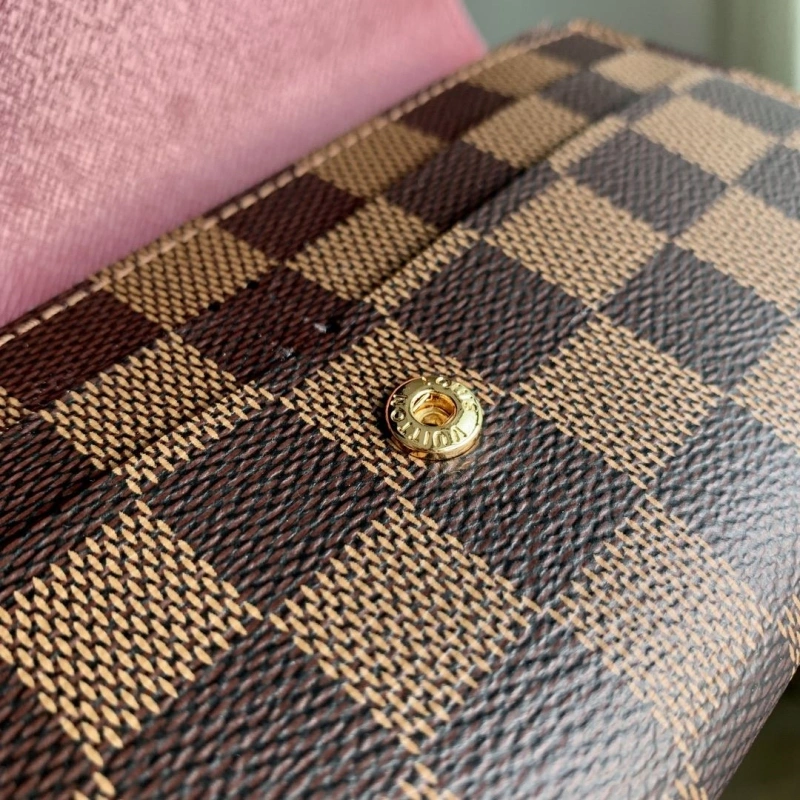 LV Wallets 4048I-0338