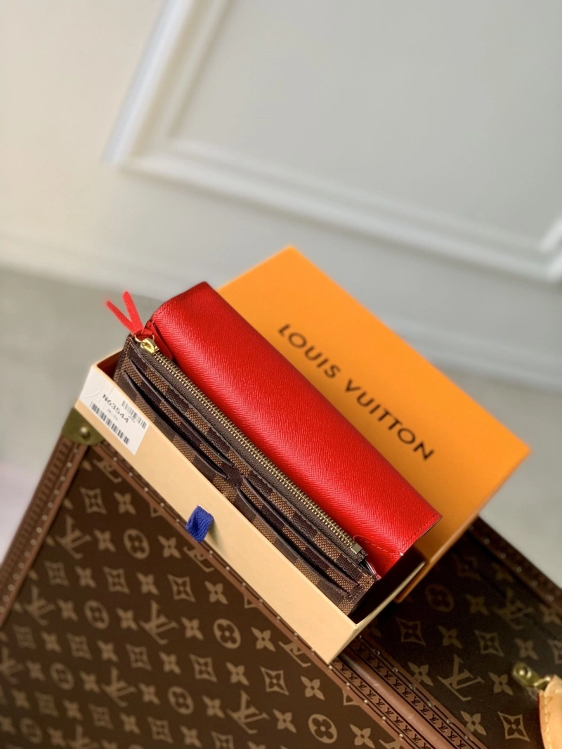 LV Wallets 4048I-0339