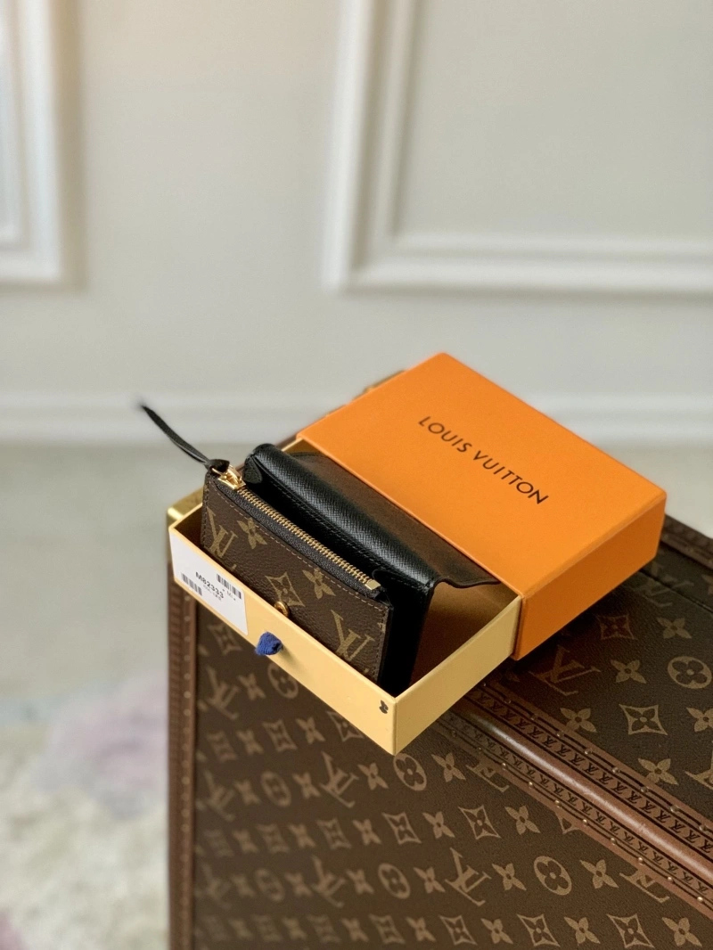 LV Wallets 4048I-0340