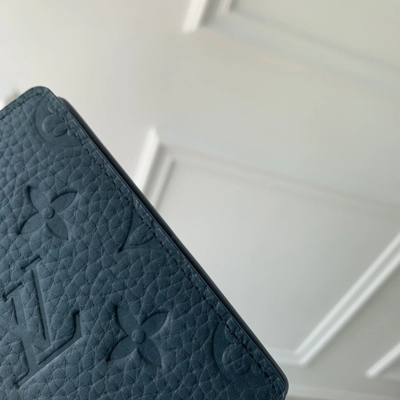 LV Wallets 4048I-0393