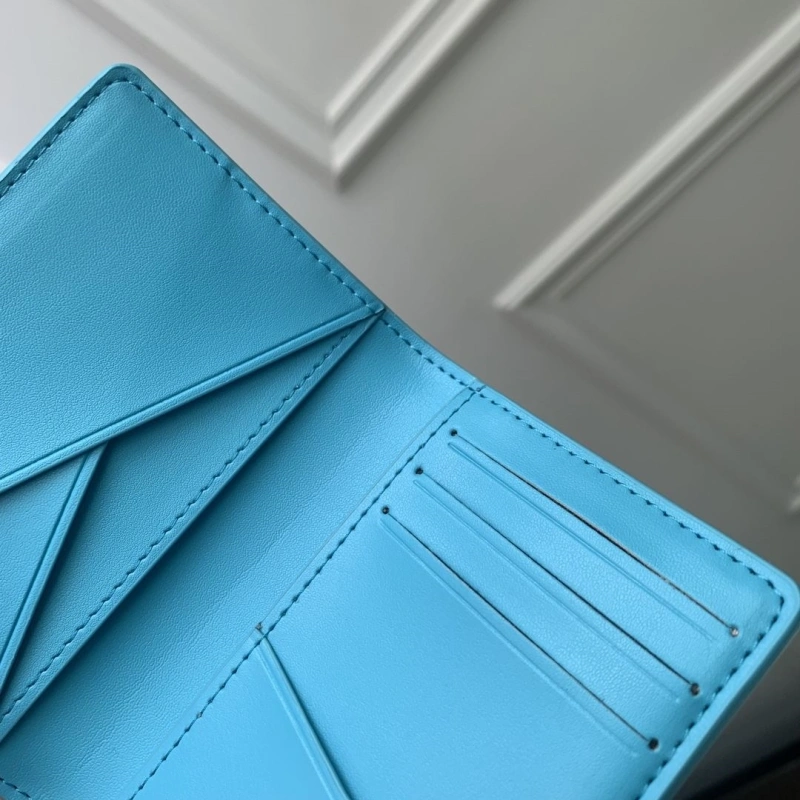 LV Wallets 4048I-0395
