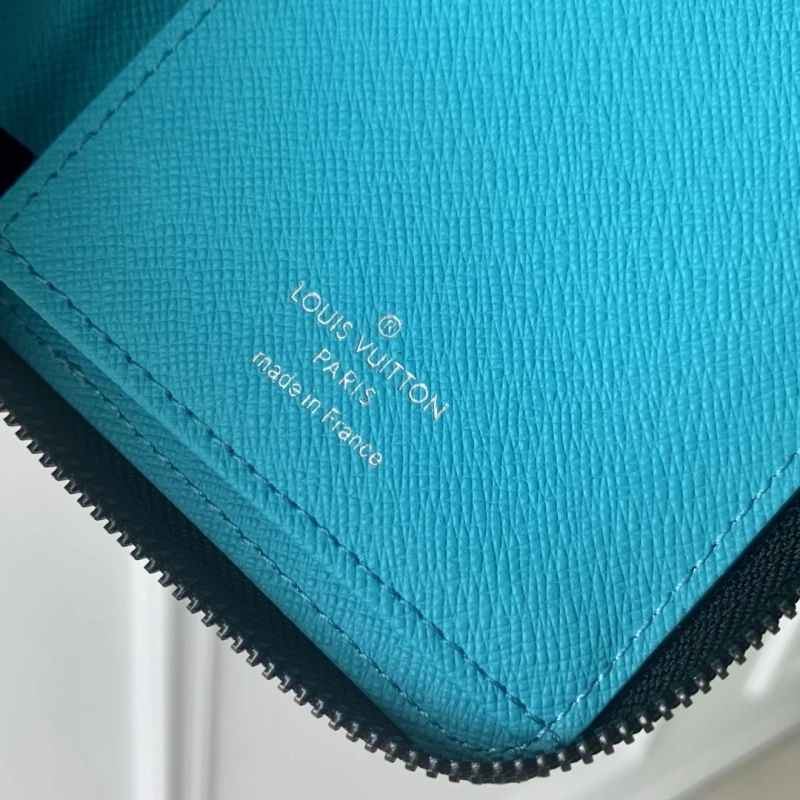 LV Wallets 4048I-0397
