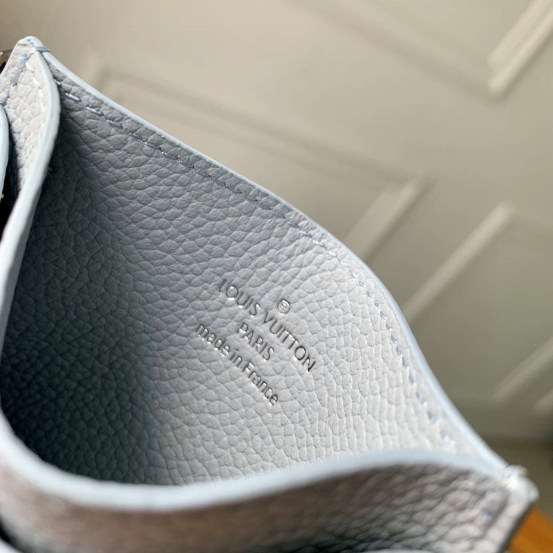 LV Wallets 4048I-0435